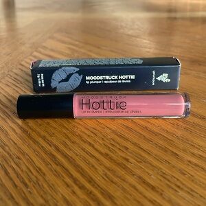 Younique Moodstruck Hottie Lip Plumper - Color Refreshed - NEW In Box